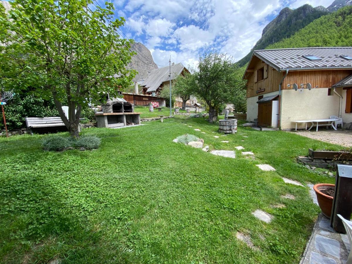 L Alpin Bel Appartement Avec Terrasse Dans Vieille Ferme De Montagne Renovee Les Orres Eksteriør bilde