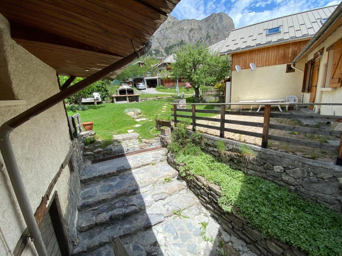 L Alpin Bel Appartement Avec Terrasse Dans Vieille Ferme De Montagne Renovee Les Orres Eksteriør bilde