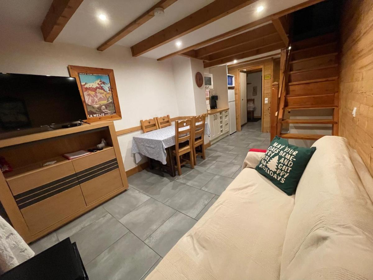 L Alpin Bel Appartement Avec Terrasse Dans Vieille Ferme De Montagne Renovee Les Orres Eksteriør bilde